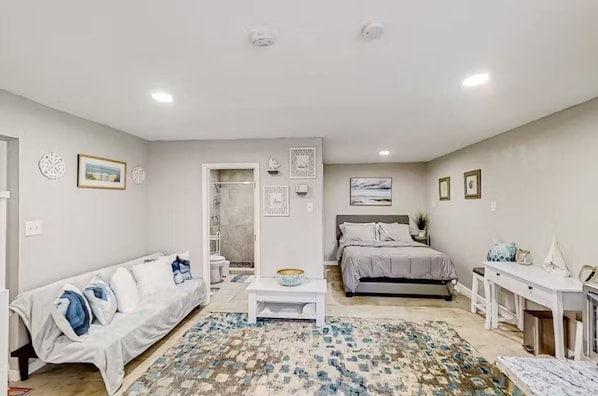 1 bedroom, WiFi, bed sheets