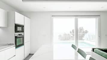 Villa, 2 Bedrooms, Private Pool, Sea View | Dapur peribadi | Peti sejuk, ketuhar gelombang mikro, ketuhar, dapur