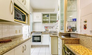Basic Apartment | Private kitchen