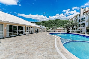 Piscina externa