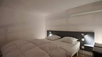 Tabla de planchar con plancha y wifi