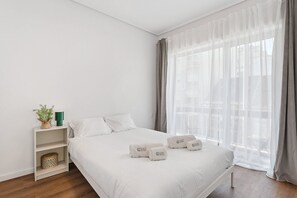 1 slaapkamer, een strijkplank/strijkijzer, internet, beddengoed