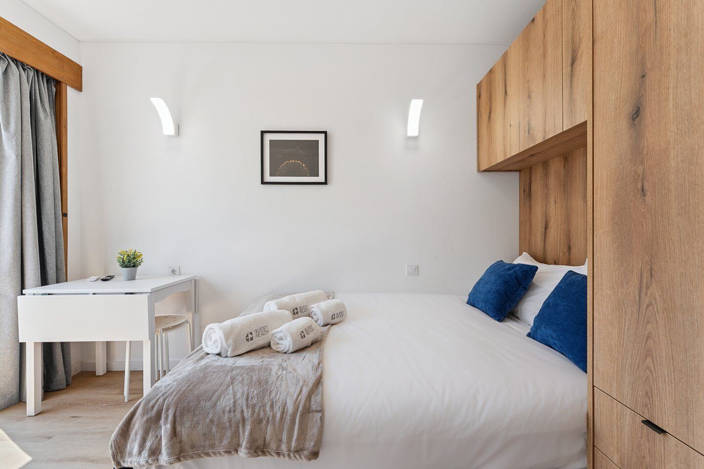 1 chambre, fer et planche à repasser, accès Internet, draps fournis