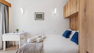 1 chambre, fer et planche à repasser, accès Internet, draps fournis