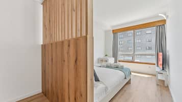 1 habitación, tabla de planchar con plancha, internet y ropa de cama