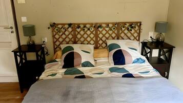 1 bedroom, WiFi, bed sheets