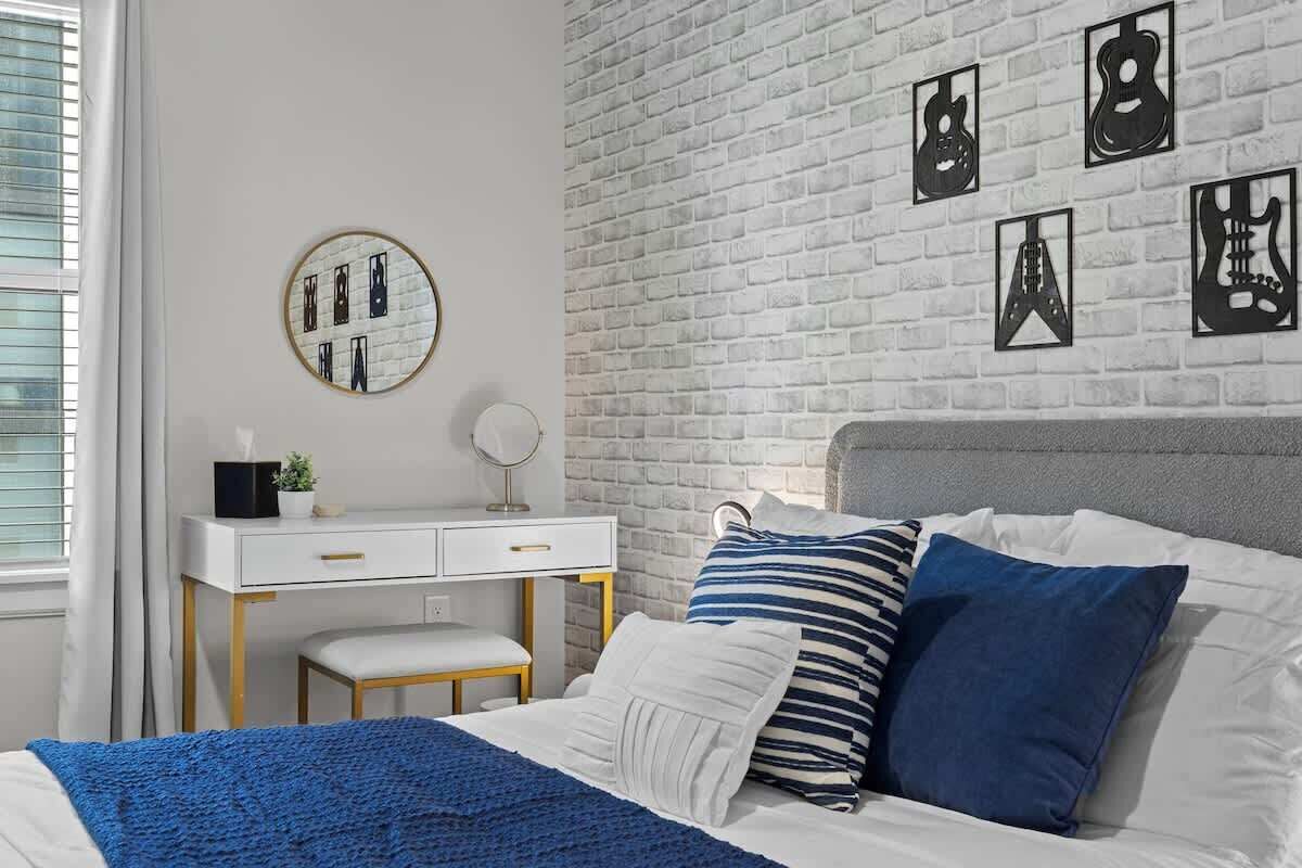 2 chambres, fer et planche à repasser, Wi-Fi, draps fournis