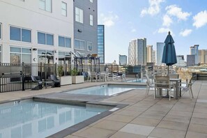 Pool - Comfortable 1BR near The Gulch w/ gym (Nashville)