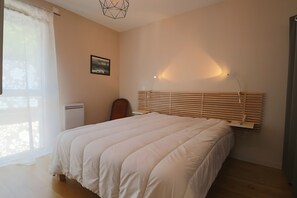 1 quarto, ferros/tábuas de passar roupa, Wi-Fi, roupa de cama