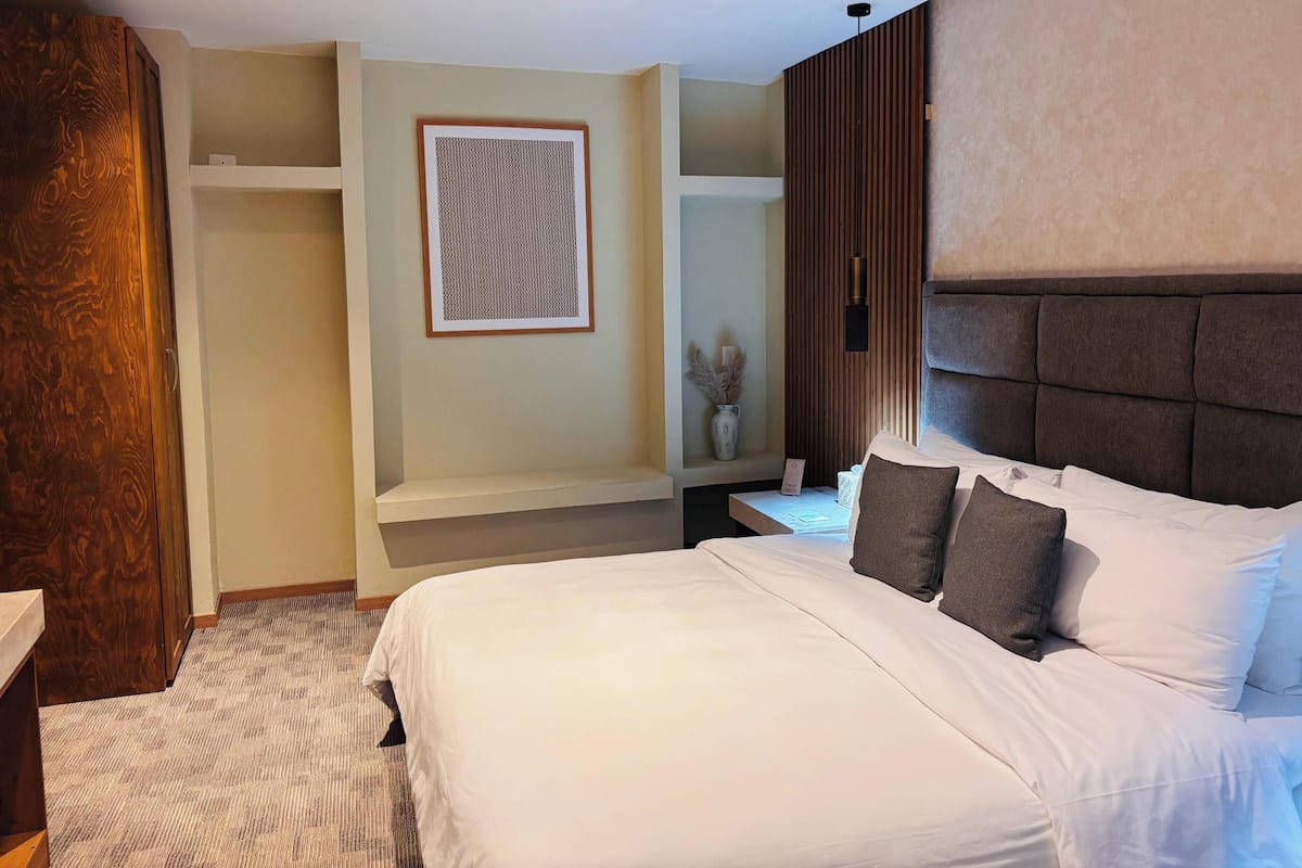 Deluxe Room (Casa 2) | In-room safe, free WiFi, bed sheets