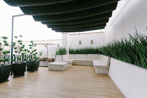 Sun deck
