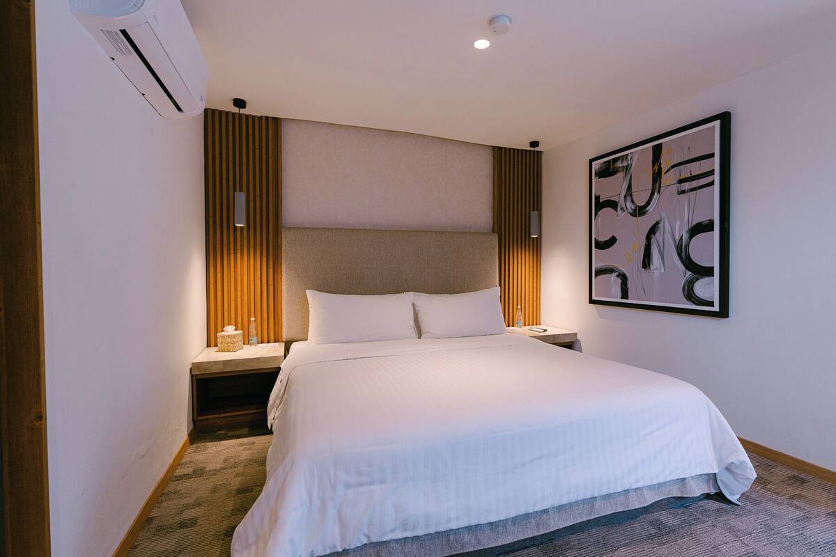 Deluxe Room | In-room safe, free WiFi