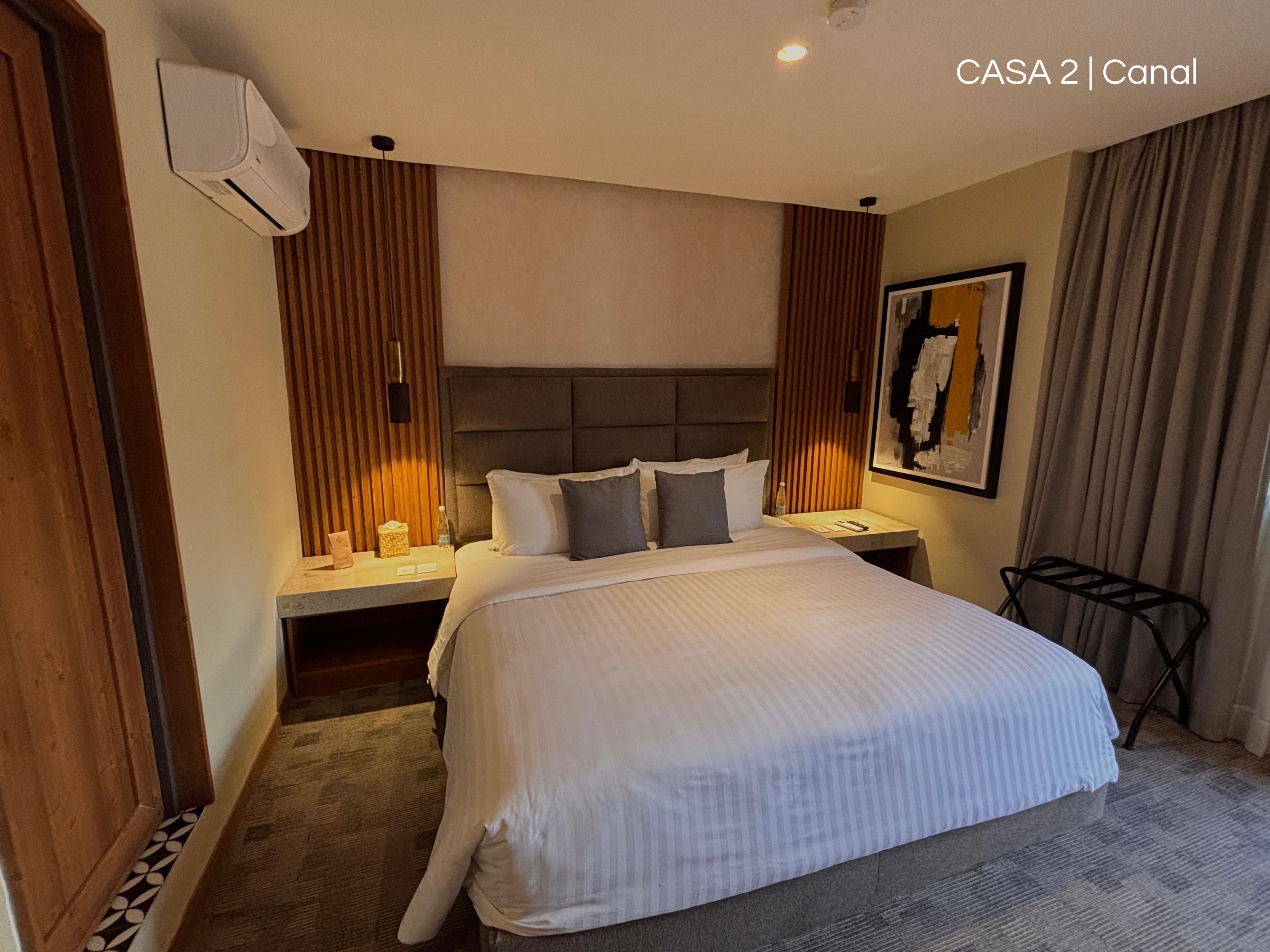 In-room safe, free WiFi, bed sheets