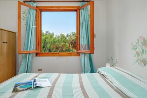 2 Schlafzimmer, Bügeleisen/Bügelbrett, Bettwäsche