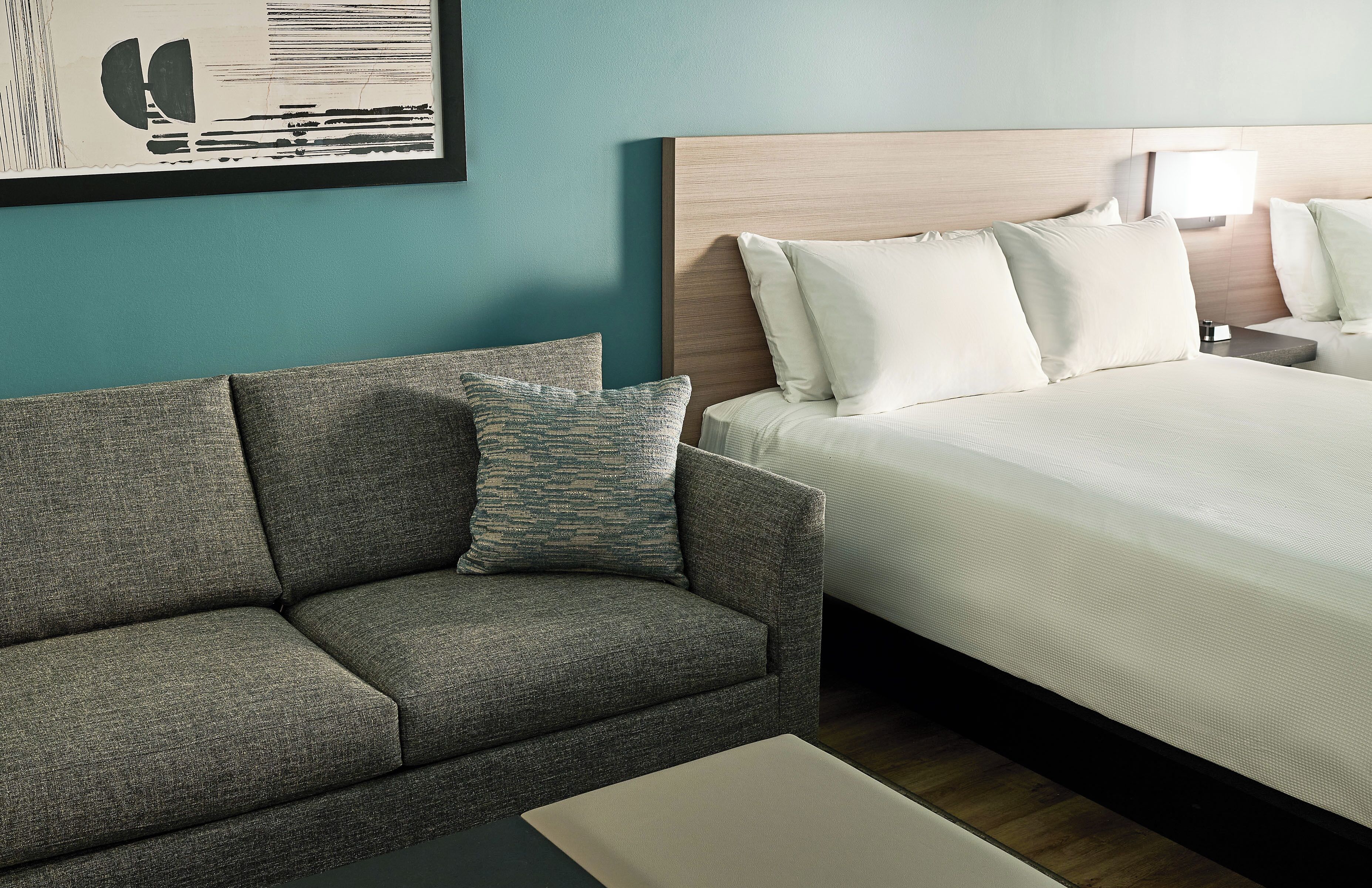 Room, 1 Queen Bed | Desk, laptop workspace, iron/ironing board, free WiFi