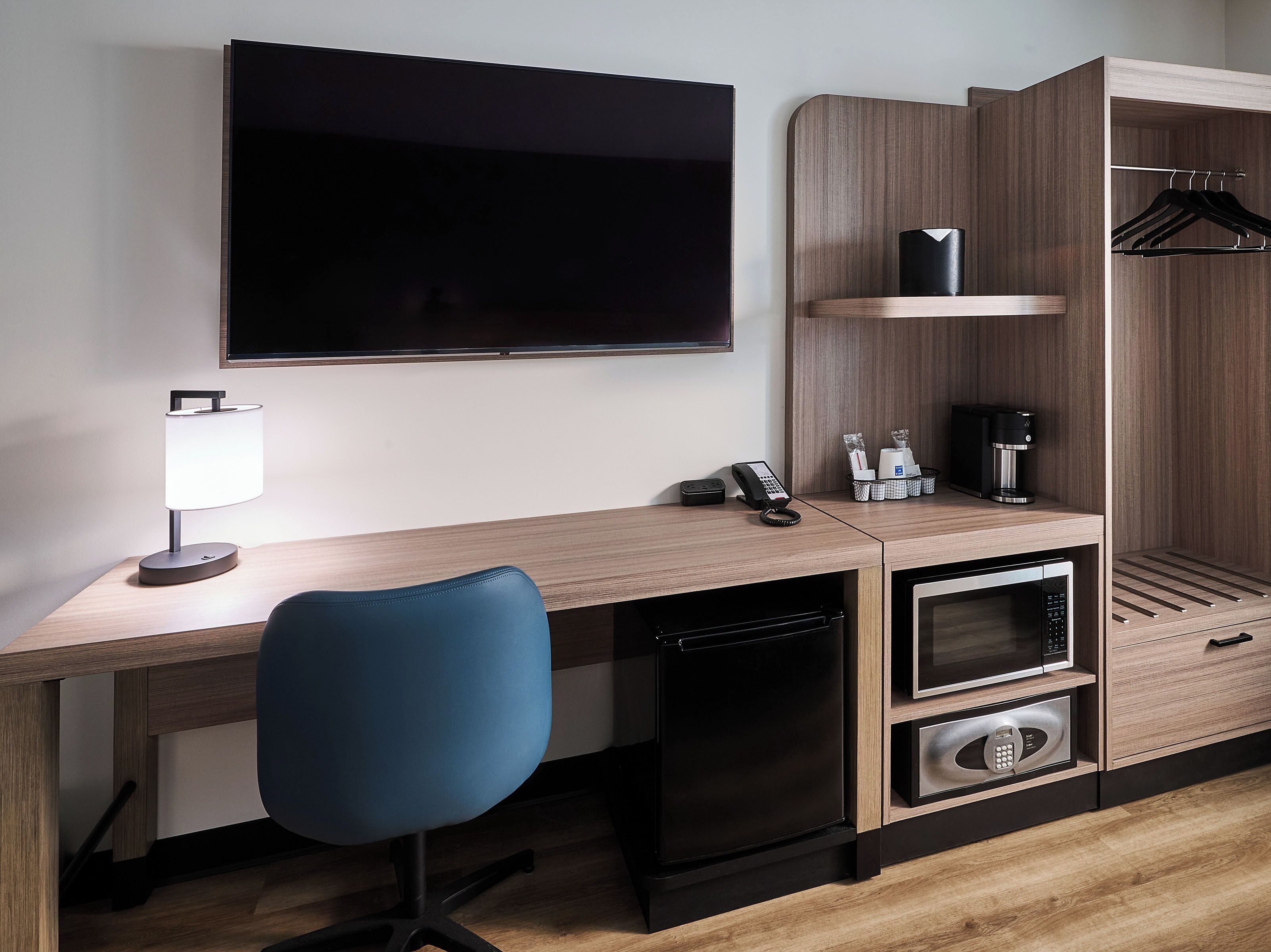 In-room safe, desk, laptop workspace, blackout drapes