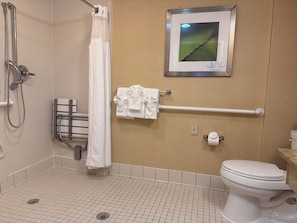 Deluxe Double or Twin Room | Bathroom | Hair dryer, towels, soap, shampoo