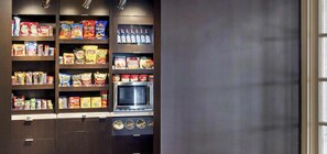 Lobby - Hyatt Select Boston/Woburn/Burlington (Woburn)