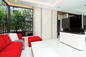 Living room - Modern Luxury Poolhaus With Lift (Bangkok)