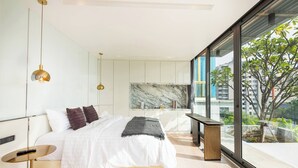 Villa, 5 Bedrooms, Accessible, Smoking - Modern Luxury Poolhaus With Lift (Bangkok)