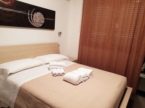 2 bedrooms, iron/ironing board, WiFi, bed sheets - At 50m from the sea, the whirlpool the perfect complement to your relaxing vacation (Porto Sant'Elpidio)