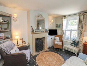 Living area - Woodbine Cottage (Whitby)