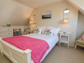 2 bedrooms, individually decorated, individually furnished, free WiFi - Woodbine Cottage (Whitby)