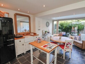 Dining - Woodbine Cottage (Whitby)