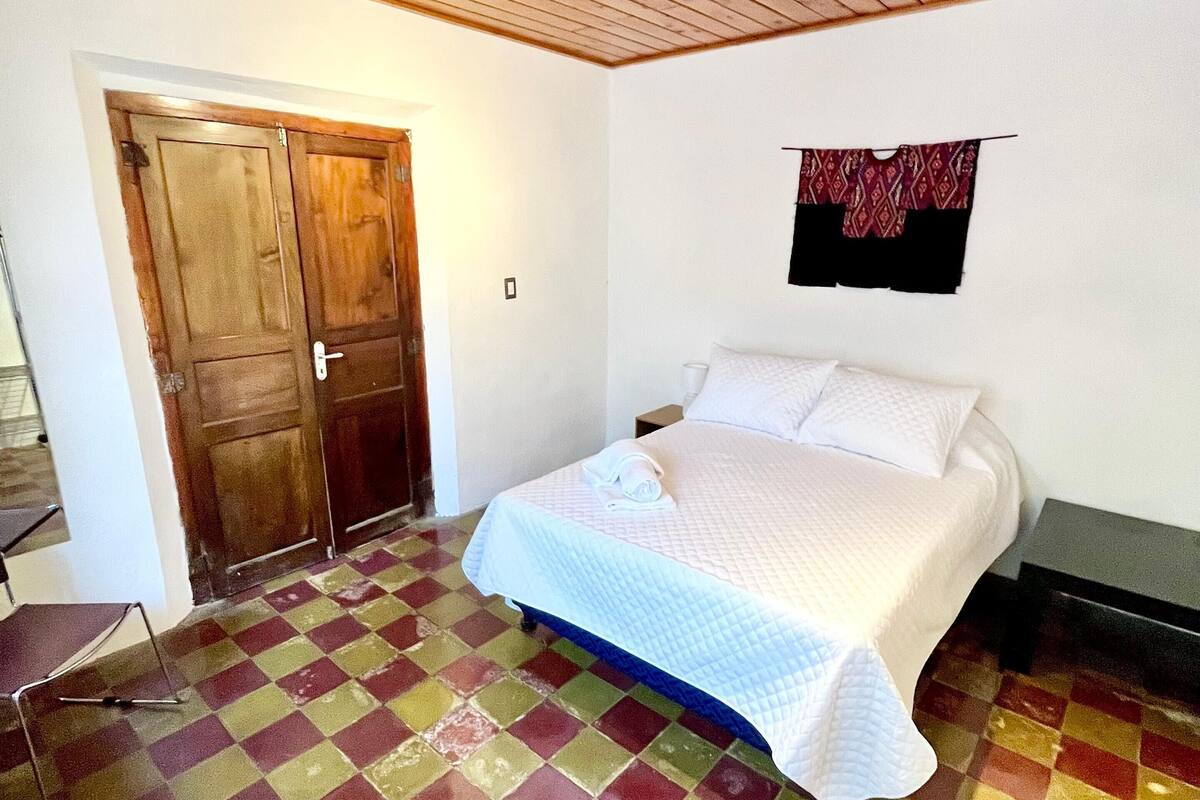 Standard Room, 1 Double Bed, Shared Bathroom | Premium bedding, free WiFi, bed sheets