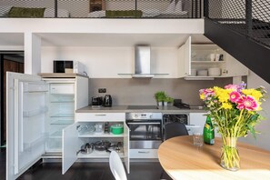 Microwave, oven, stovetop, dishwasher