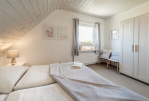 2 dormitorios, cuna de viaje, wifi gratis y ropa de cama