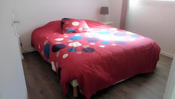 Iron/ironing board, WiFi