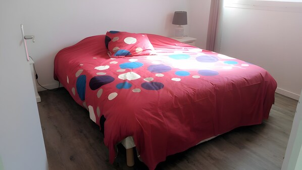 3 bedrooms, iron/ironing board, WiFi