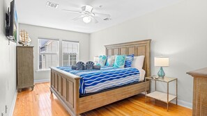 3 bedrooms, desk, iron/ironing board, WiFi - 3BR Seaside Haven - Beach Block Home w/ Parking (Seaside Heights)