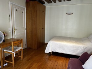 1 Schlafzimmer, Bügeleisen/Bügelbrett, WLAN, Bettwäsche