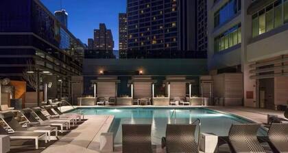 Toast to the City/ ATL High-Rise with Bar & Views