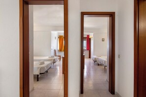 2 sovrum, strykjärn/strykbräda, wi-fi och sängkläder