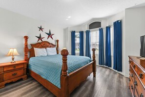 4 soverom, strykejern/-brett, wi-fi og sengetøy