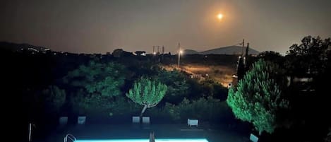 室外游泳池