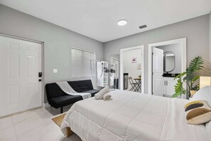 1 bedroom, WiFi, bed sheets