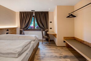 2 bedrooms, WiFi, bed sheets - Apartment 'Valècia' with Mountain View, Wi-Fi and Air Conditioning (Livigno)