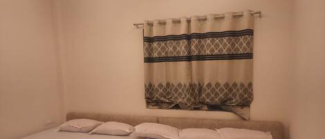 2 slaapkamers, een strijkplank/strijkijzer, wifi