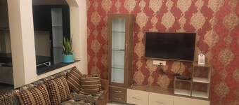 Charming 2-bedroom house with WiFi, AC in awesome Ujjain