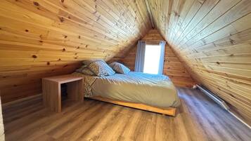 1 多间卧室、熨斗/熨衣板、旅行婴儿床、上网接入