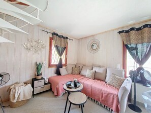 2 dormitorios, tabla de planchar con plancha, Internet y ropa de cama