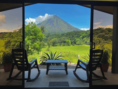 Arenal Dragonfly Private Paradise - Volcano Front Romantic Getaway