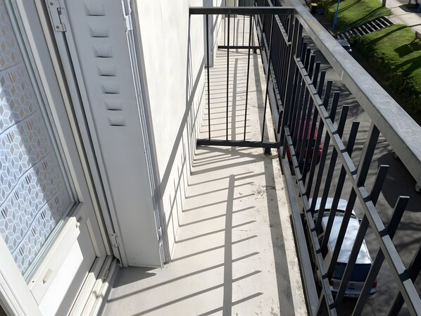 تفاصيل الفندق من الخارج