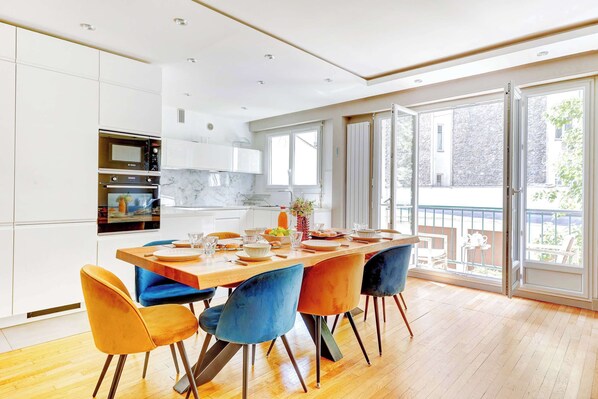 Dining - BM-Appartement chic avec terrasse - Champs-Elysees (Paris)