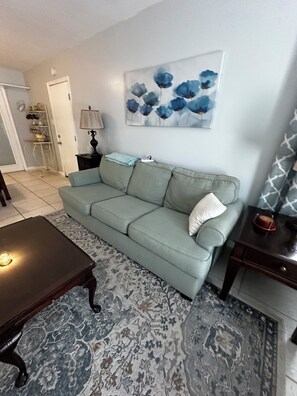 智能电视、书、影片库