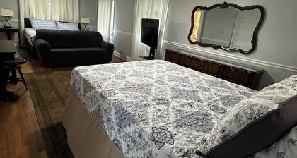 The Josephine 8 Beds